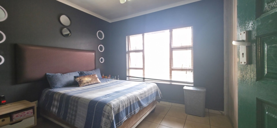 4 Bedroom Property for Sale in Brackendowns Gauteng