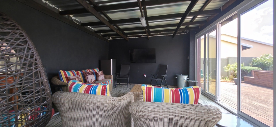 4 Bedroom Property for Sale in Brackendowns Gauteng