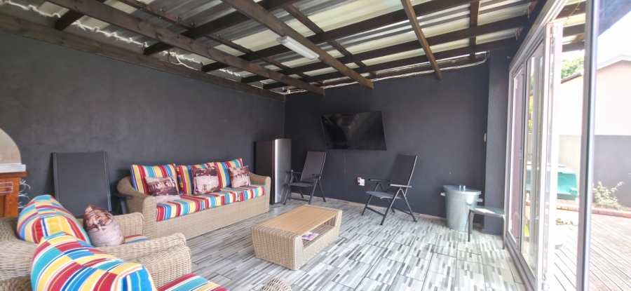 4 Bedroom Property for Sale in Brackendowns Gauteng