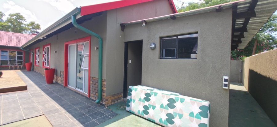4 Bedroom Property for Sale in Brackendowns Gauteng