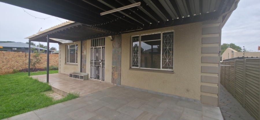 4 Bedroom Property for Sale in Florentia Gauteng
