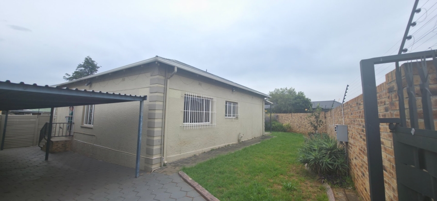 4 Bedroom Property for Sale in Florentia Gauteng
