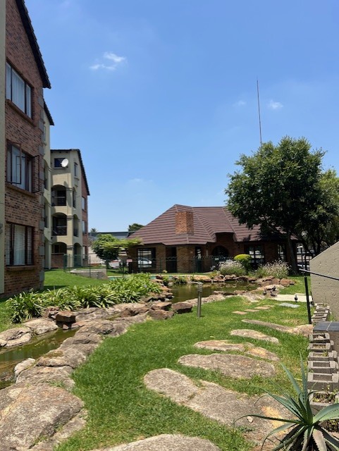 To Let 2 Bedroom Property for Rent in Randpark Ridge Gauteng