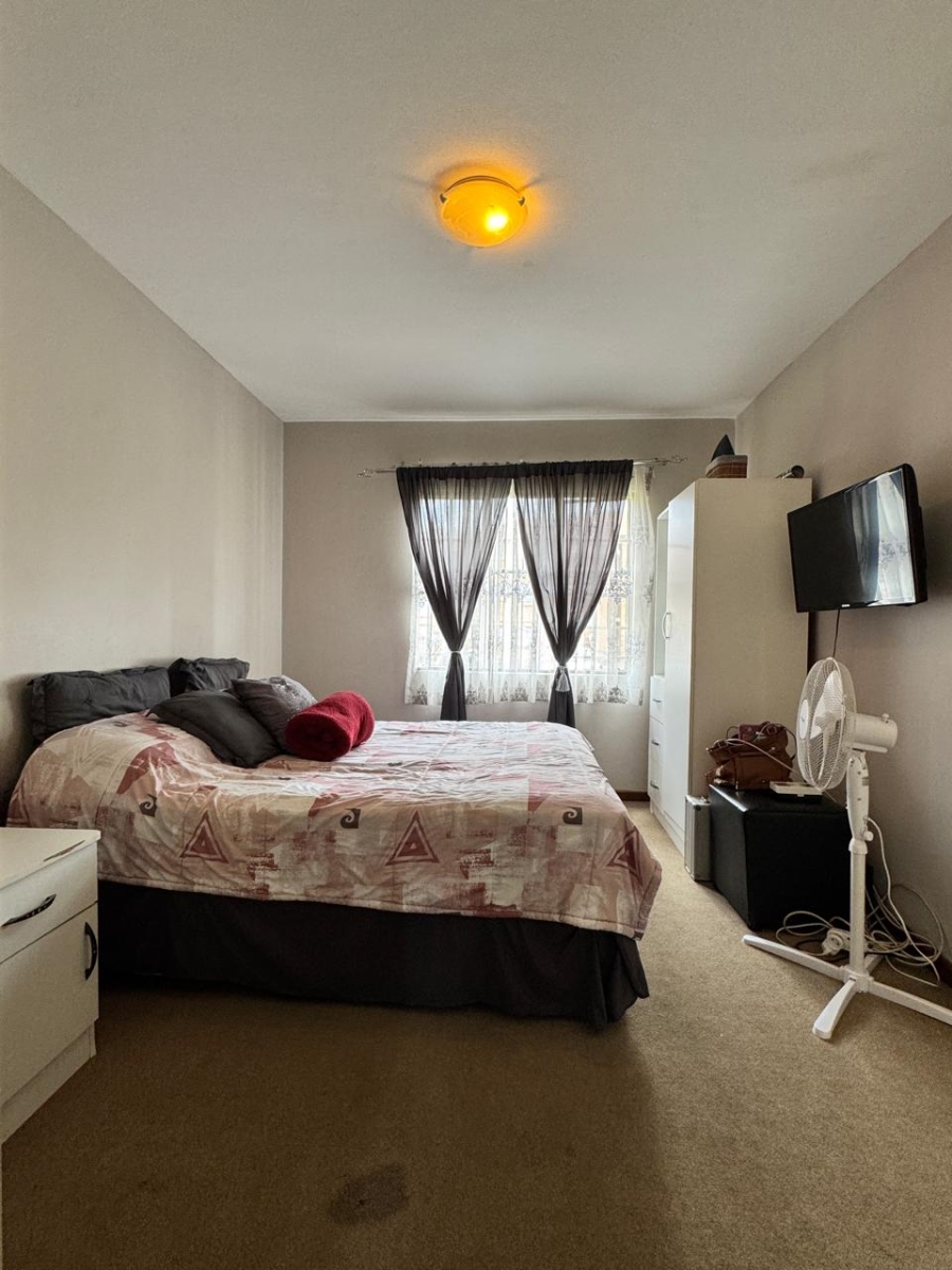 2 Bedroom Property for Sale in Noordwyk Gauteng