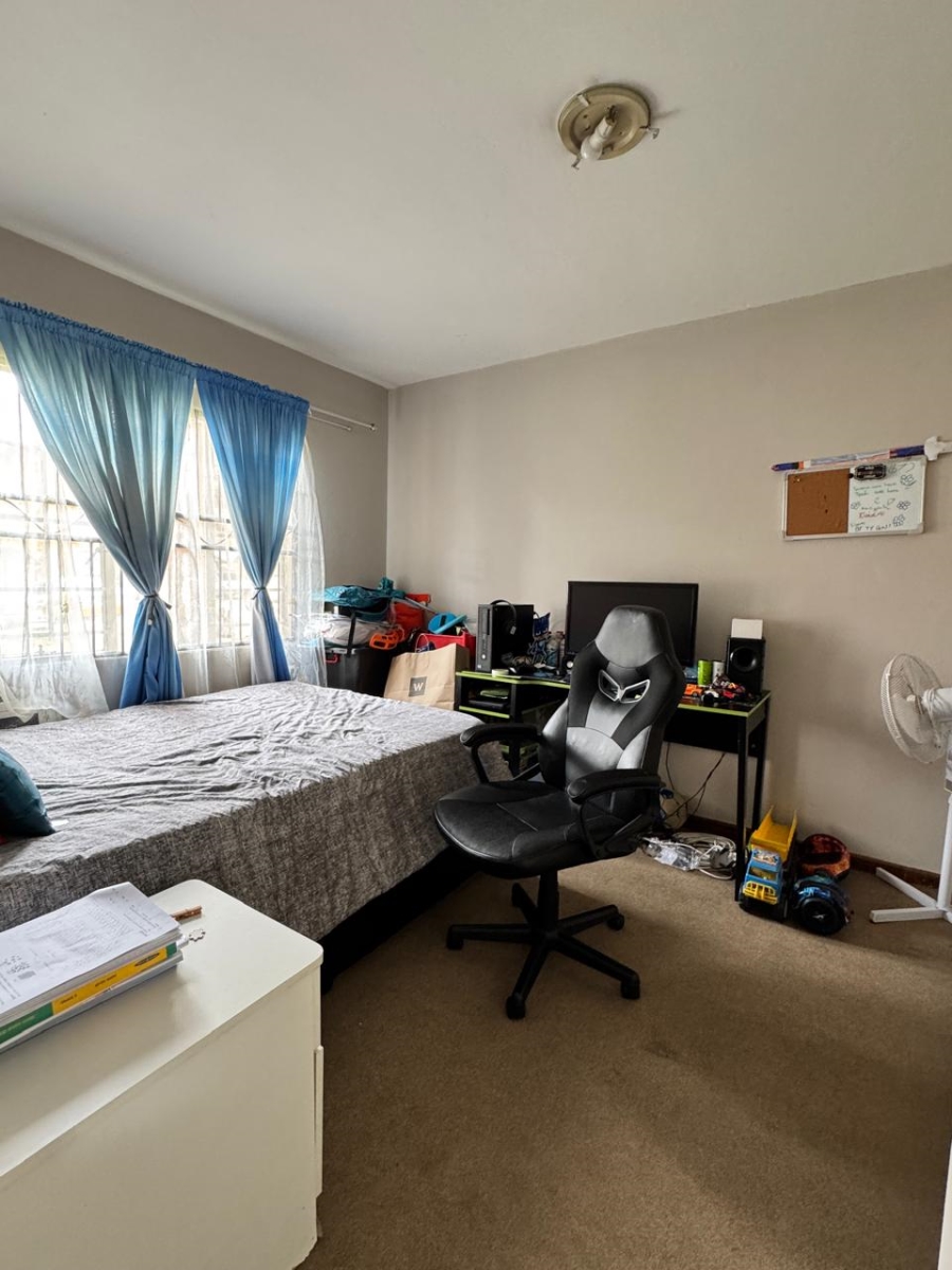 2 Bedroom Property for Sale in Noordwyk Gauteng