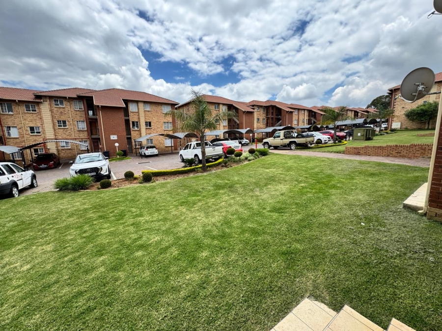 2 Bedroom Property for Sale in Noordwyk Gauteng