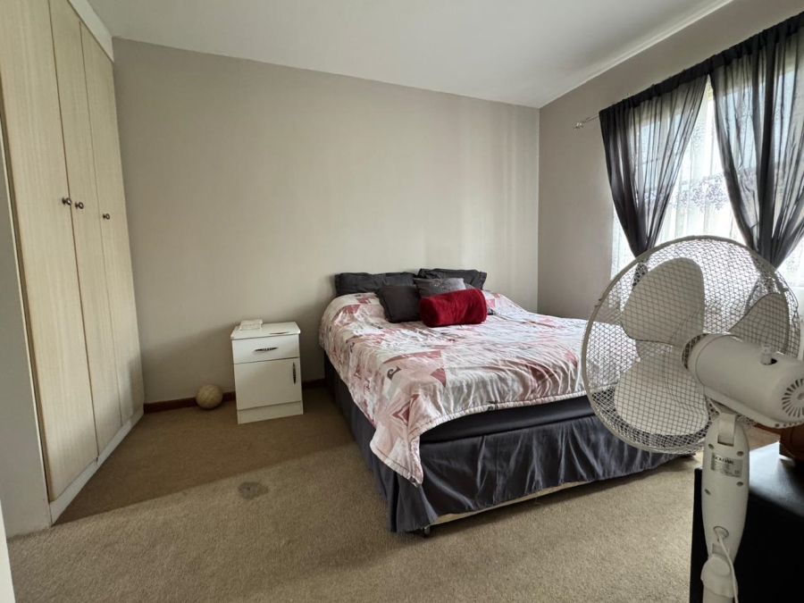 2 Bedroom Property for Sale in Noordwyk Gauteng