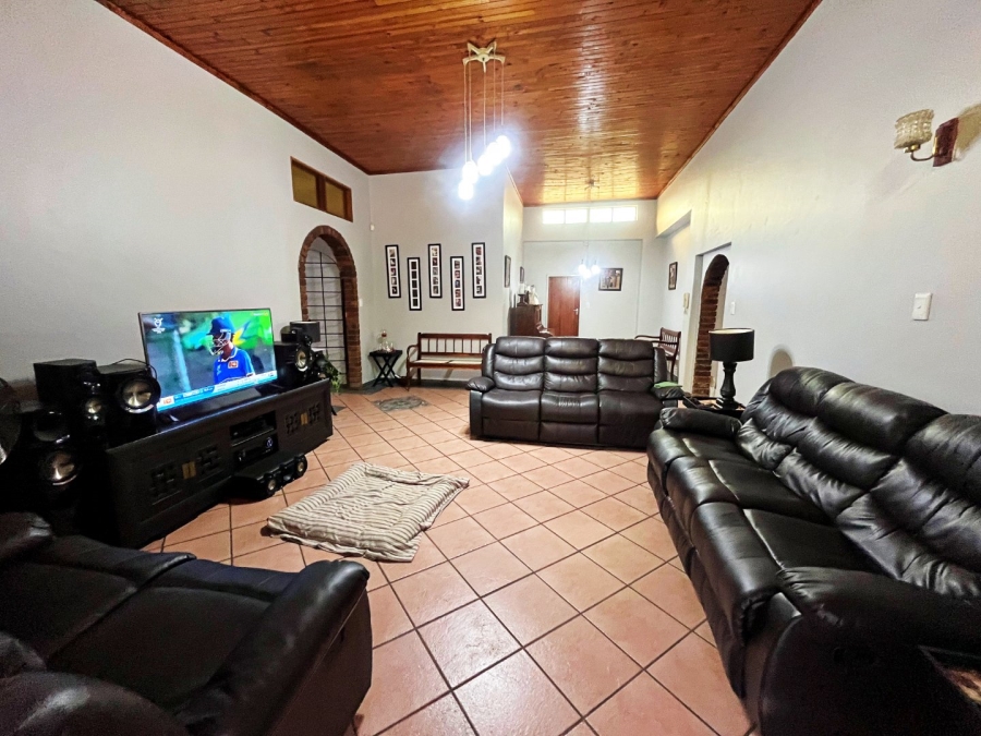 4 Bedroom Property for Sale in Wierda Park Gauteng