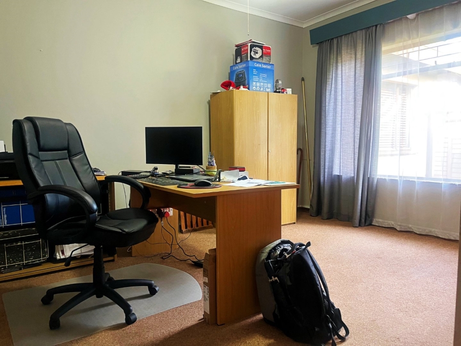 4 Bedroom Property for Sale in Wierda Park Gauteng