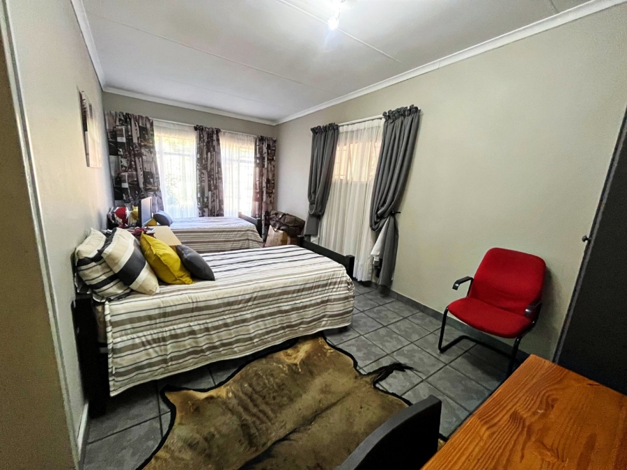 4 Bedroom Property for Sale in Wierda Park Gauteng