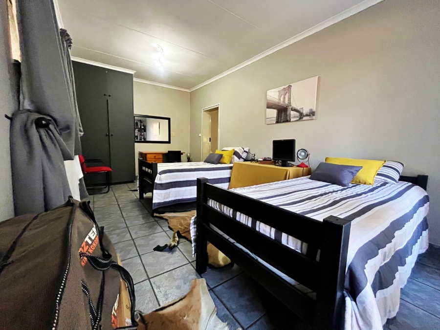 4 Bedroom Property for Sale in Wierda Park Gauteng