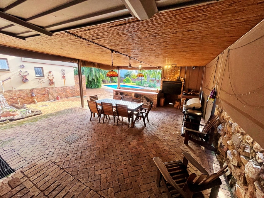 4 Bedroom Property for Sale in Wierda Park Gauteng