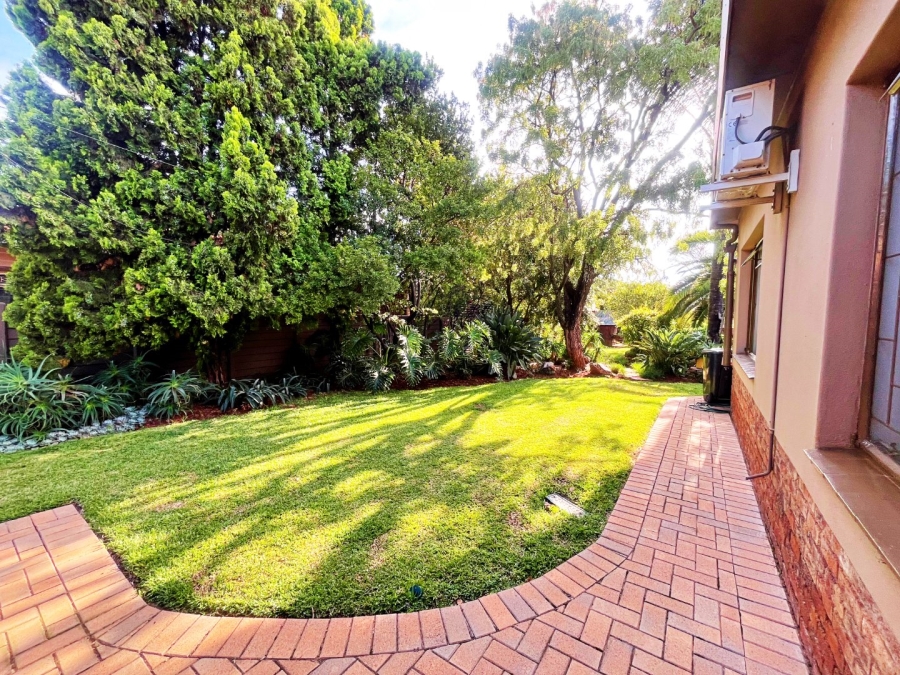 4 Bedroom Property for Sale in Wierda Park Gauteng