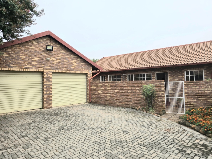 2 Bedroom Property for Sale in Meyerspark Gauteng
