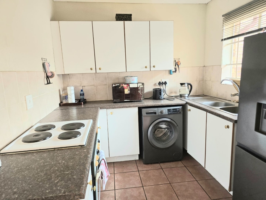 2 Bedroom Property for Sale in Meyerspark Gauteng