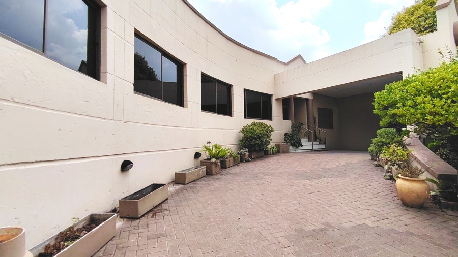 4 Bedroom Property for Sale in Vanderbijlpark SW 5 Gauteng