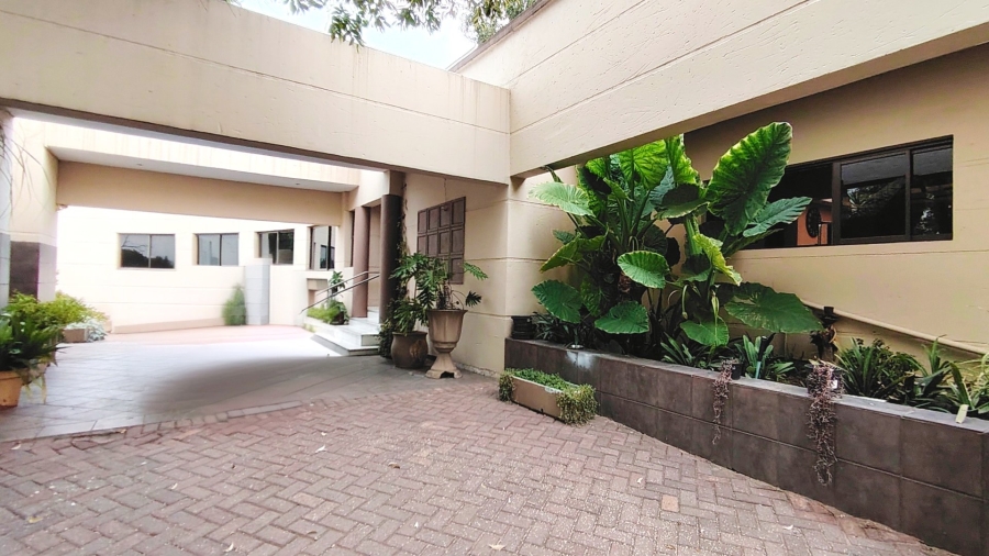 4 Bedroom Property for Sale in Vanderbijlpark SW 5 Gauteng