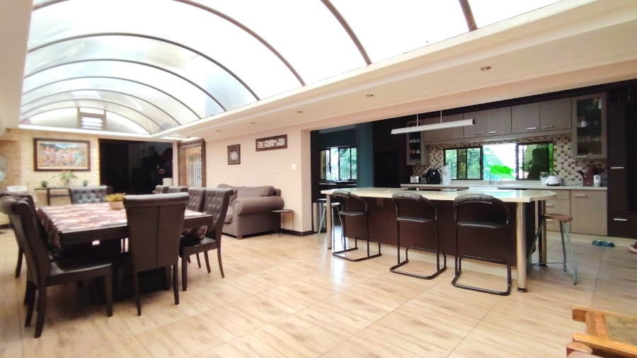 4 Bedroom Property for Sale in Vanderbijlpark SW 5 Gauteng