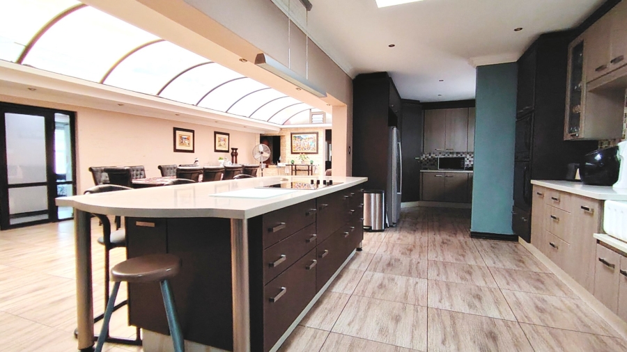 4 Bedroom Property for Sale in Vanderbijlpark SW 5 Gauteng