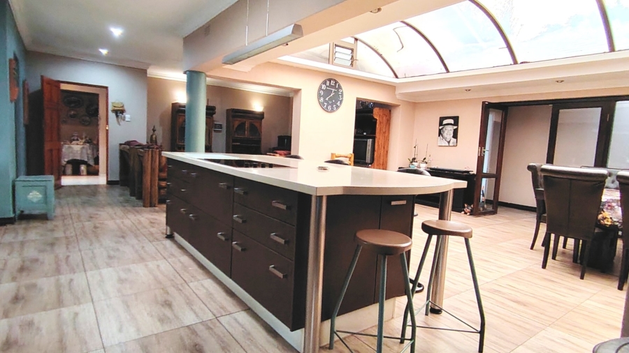 4 Bedroom Property for Sale in Vanderbijlpark SW 5 Gauteng