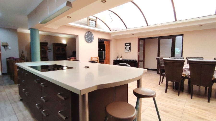 4 Bedroom Property for Sale in Vanderbijlpark SW 5 Gauteng