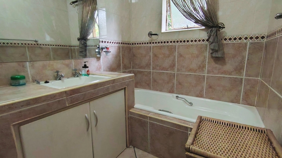 4 Bedroom Property for Sale in Vanderbijlpark SW 5 Gauteng