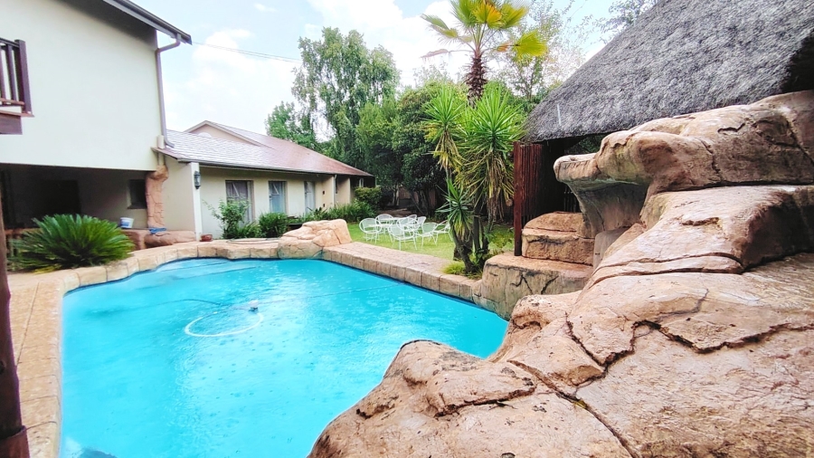 4 Bedroom Property for Sale in Vanderbijlpark SW 5 Gauteng
