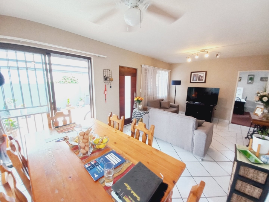 3 Bedroom Property for Sale in Buurendal Gauteng