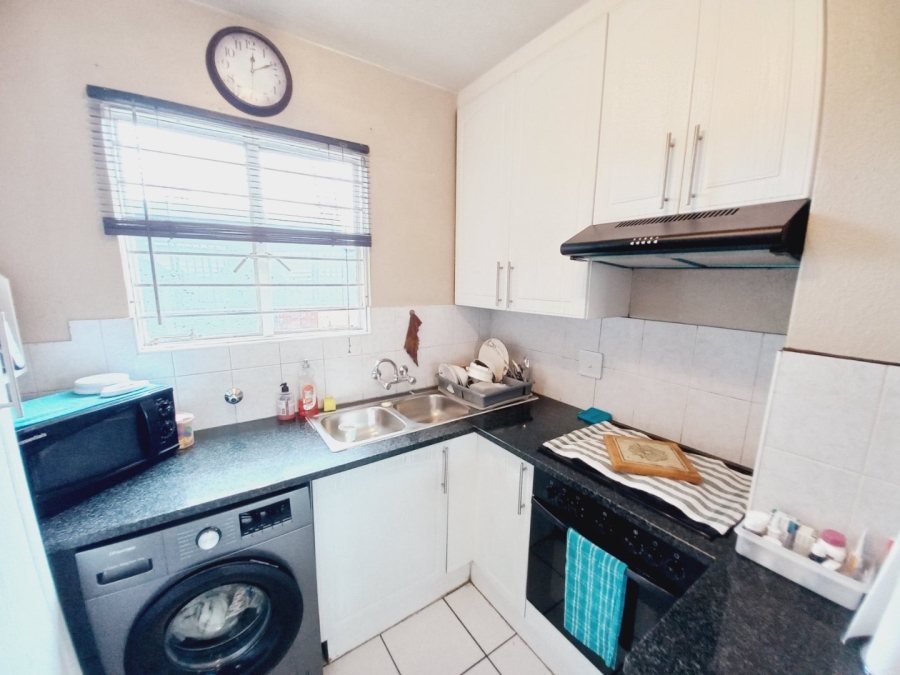 3 Bedroom Property for Sale in Buurendal Gauteng