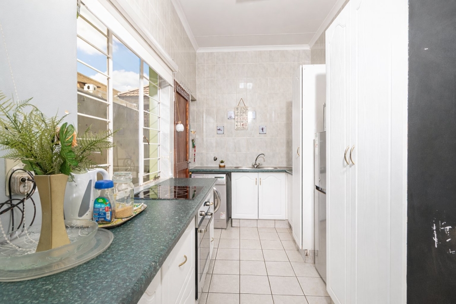 5 Bedroom Property for Sale in Florida Hills Gauteng