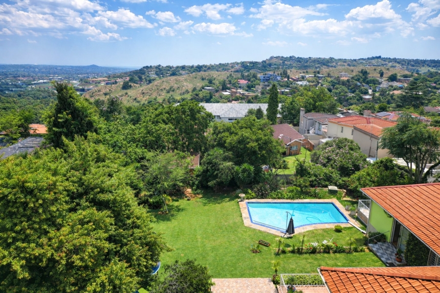 5 Bedroom Property for Sale in Florida Hills Gauteng