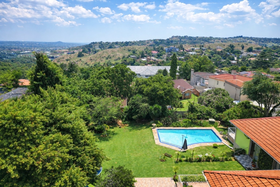 5 Bedroom Property for Sale in Florida Hills Gauteng