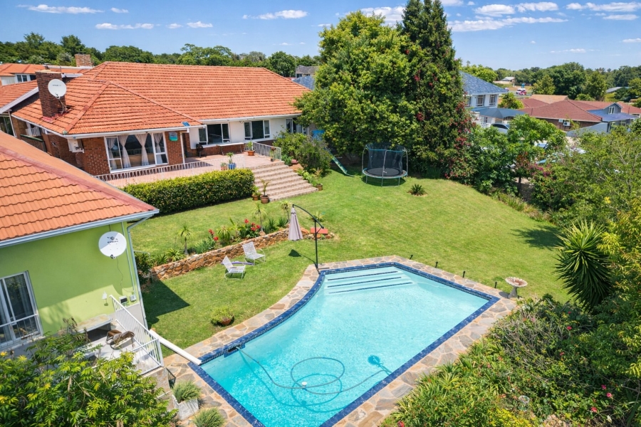 5 Bedroom Property for Sale in Florida Hills Gauteng