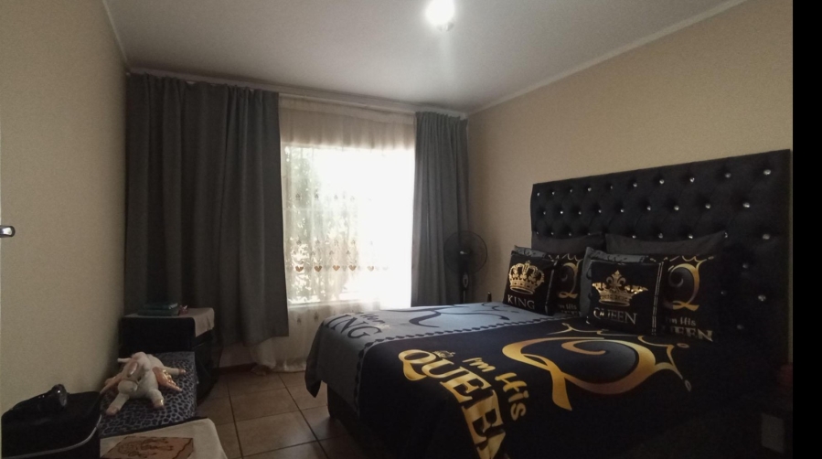 2 Bedroom Property for Sale in The Reeds Gauteng