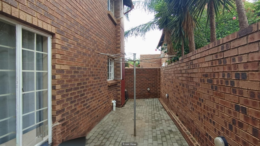 2 Bedroom Property for Sale in The Reeds Gauteng