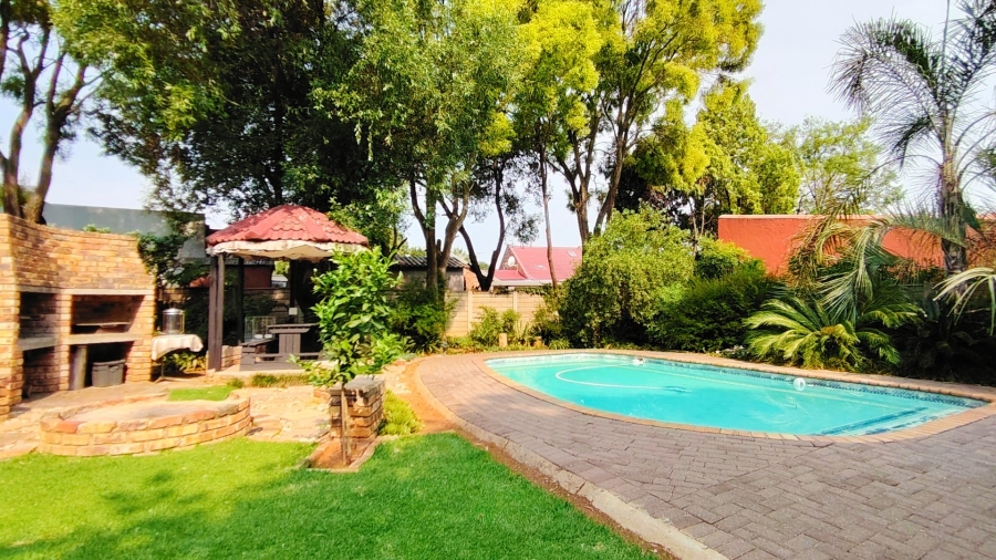 3 Bedroom Property for Sale in Vanderbijlpark SE 3 Gauteng