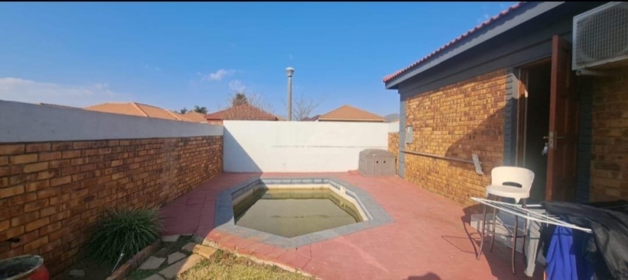3 Bedroom Property for Sale in Southdowns Estate Gauteng