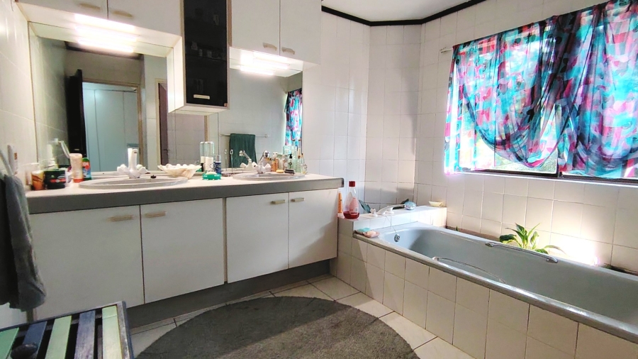 3 Bedroom Property for Sale in Vanderbijlpark SE 3 Gauteng