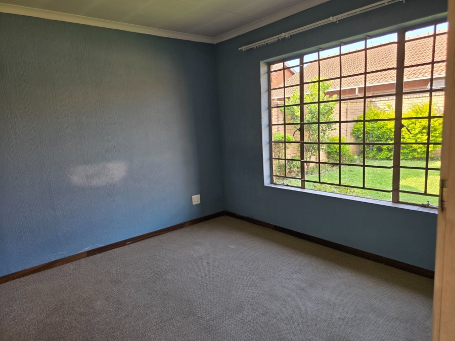 3 Bedroom Property for Sale in Willow Park Manor Gauteng