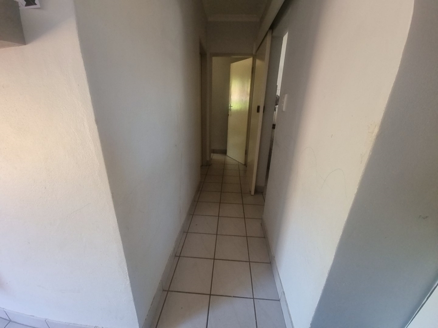 2 Bedroom Property for Sale in Die Hoewes Gauteng