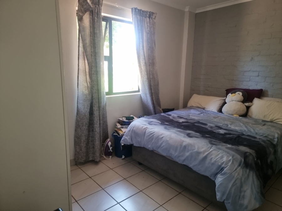 2 Bedroom Property for Sale in Die Hoewes Gauteng