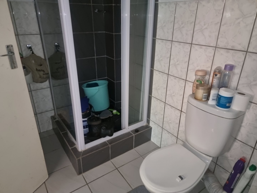 2 Bedroom Property for Sale in Die Hoewes Gauteng