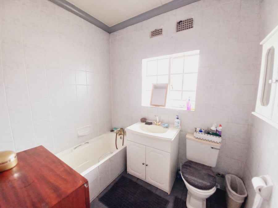 3 Bedroom Property for Sale in Eastleigh Ridge Gauteng