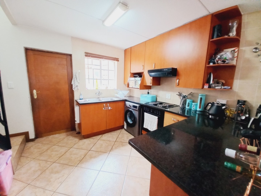 2 Bedroom Property for Sale in Primrose Hill Gauteng