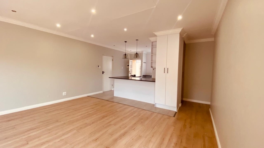 2 Bedroom Property for Sale in Rooihuiskraal North Gauteng