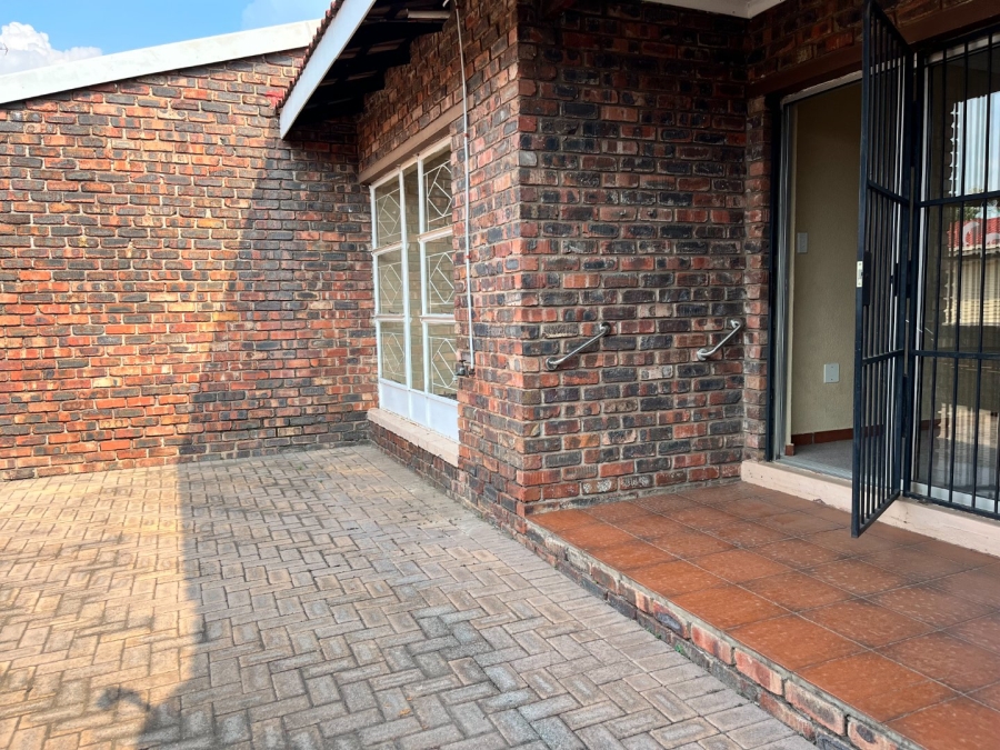  Bedroom Property for Sale in Three Rivers Gauteng