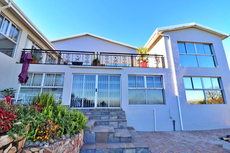  Bedroom Property for Sale in Sunnyridge Gauteng