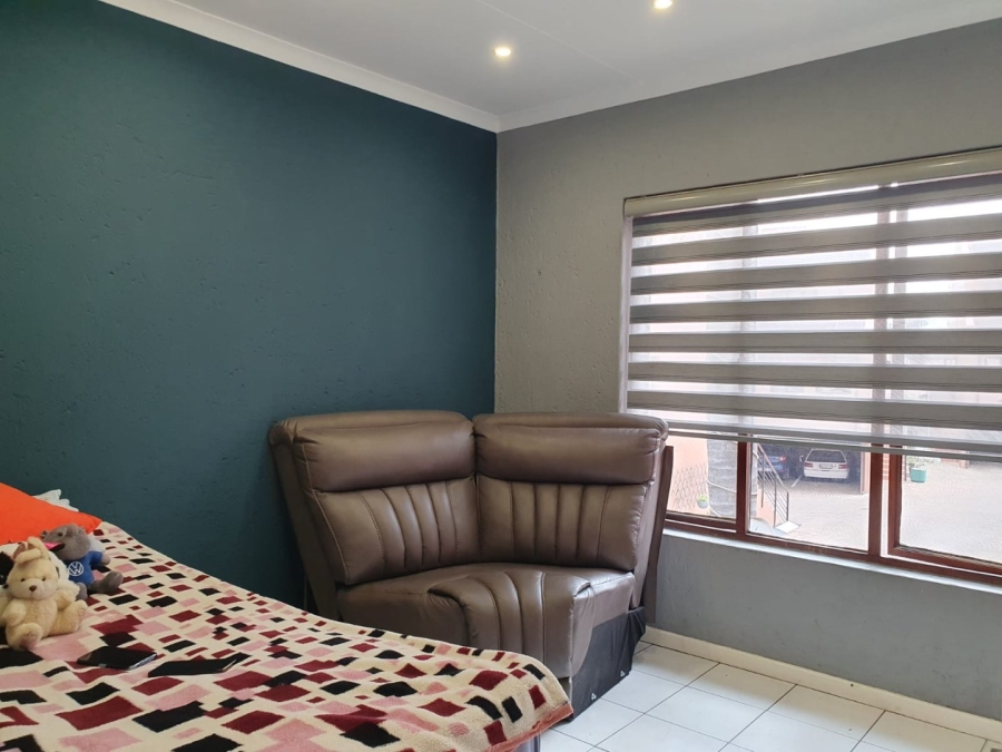 To Let 3 Bedroom Property for Rent in Buurendal Gauteng