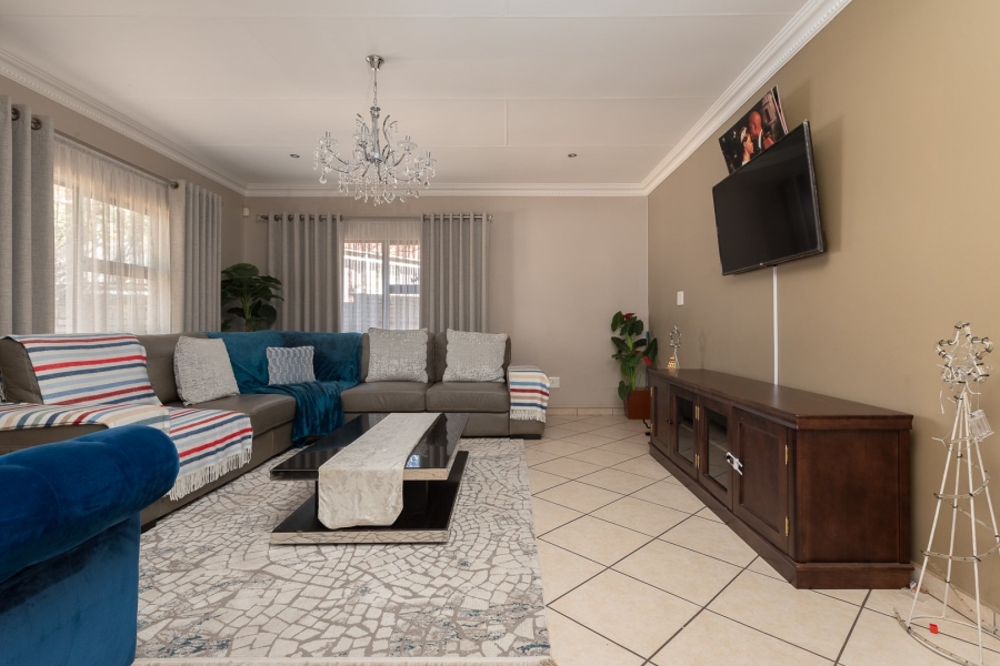 To Let 4 Bedroom Property for Rent in Meyersdal Gauteng