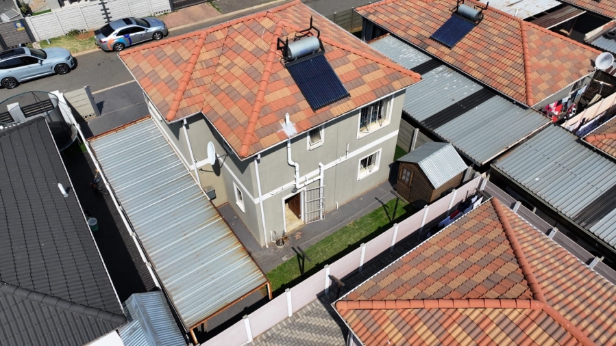 3 Bedroom Property for Sale in Albertsdal Gauteng